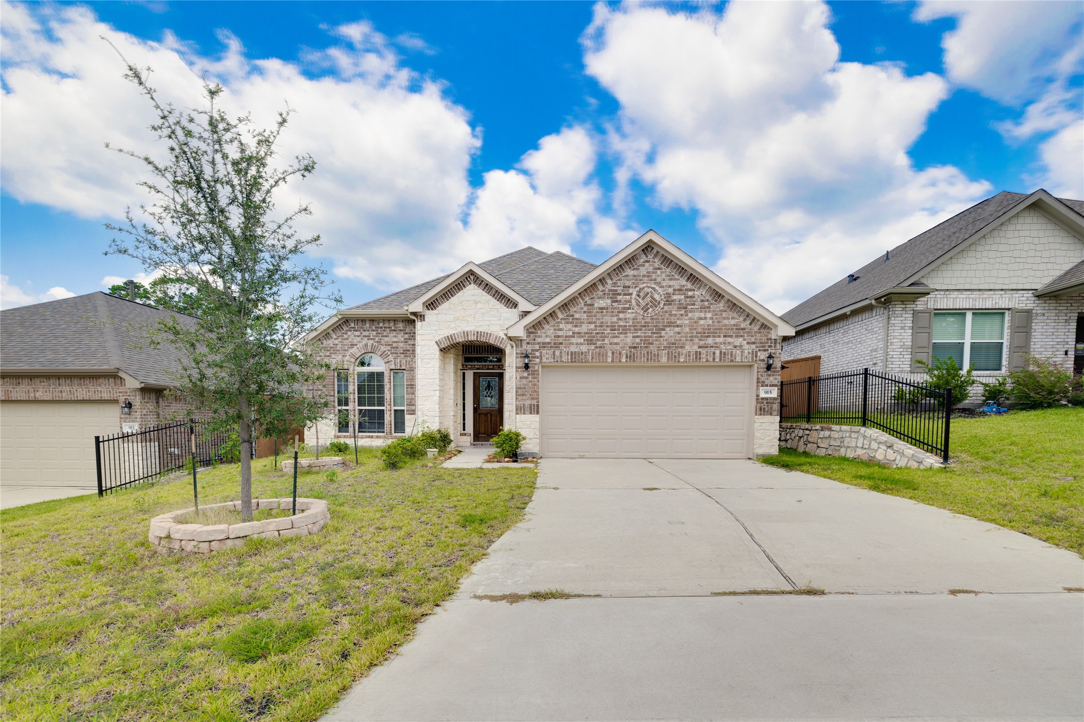 915 Golden Willow Lane Conroe TX 77304
