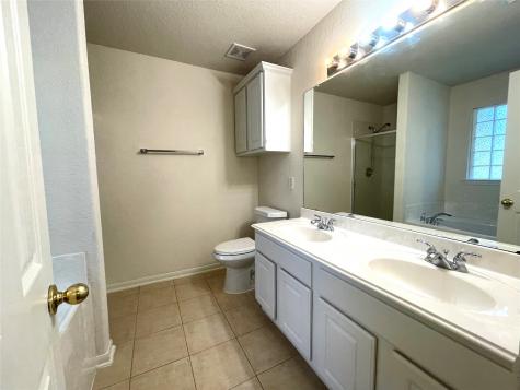 9314 Alzaada Lane Houston TX 77070