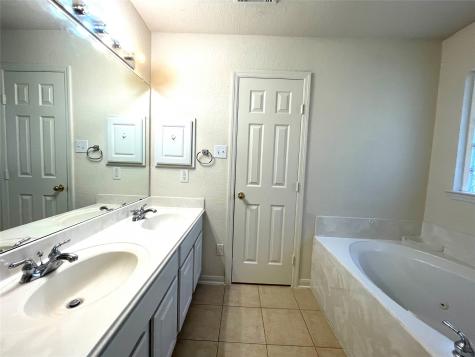 9314 Alzaada Lane Houston TX 77070