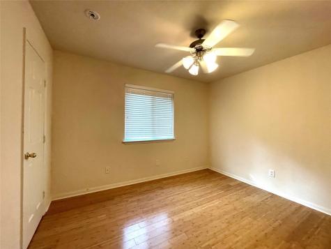 9314 Alzaada Lane Houston TX 77070