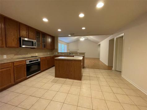 9314 Alzaada Lane Houston TX 77070