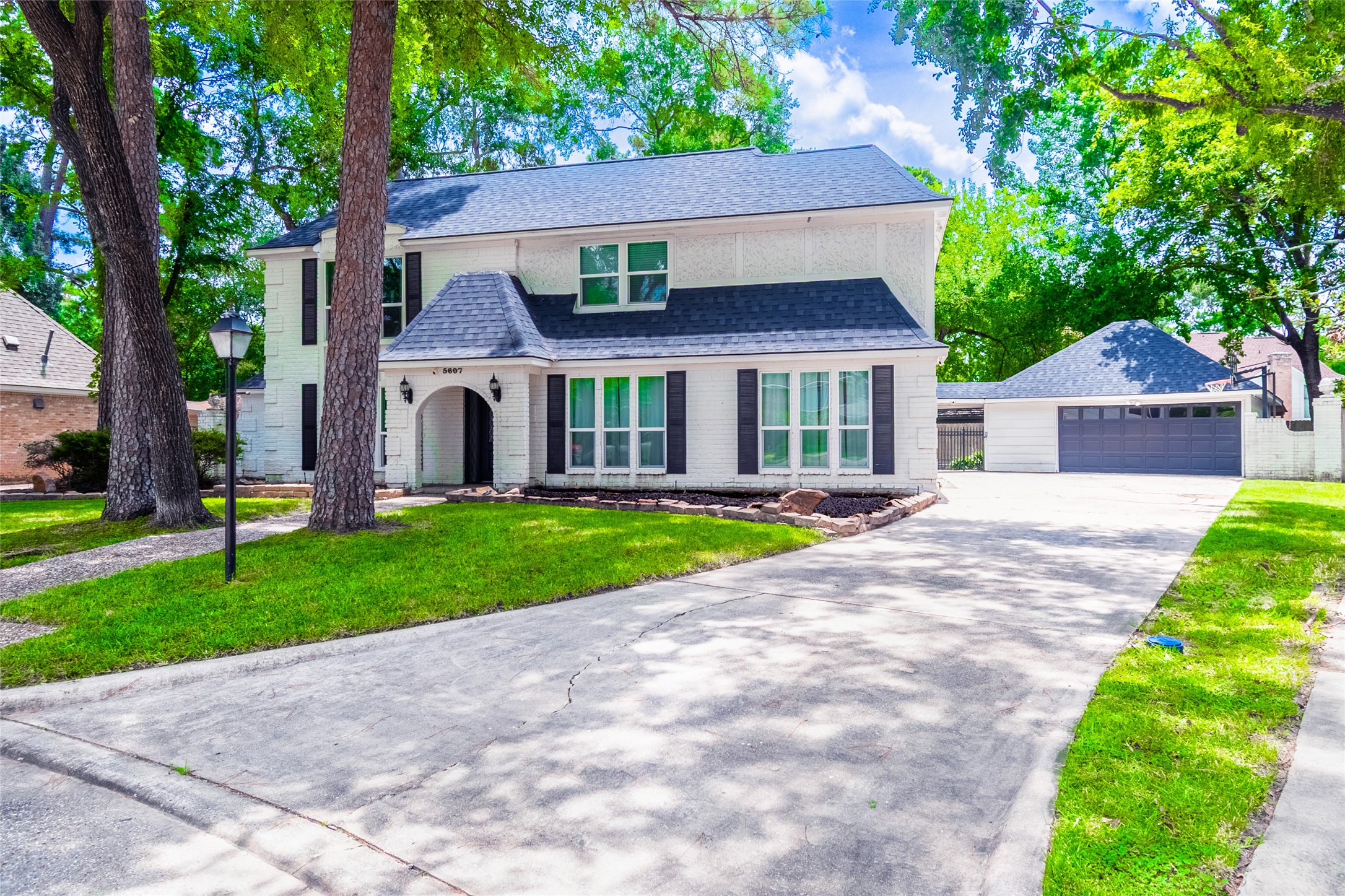 5607 Court Of York Houston TX 77069