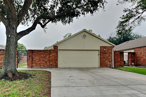 12907 Stancliff Oaks Street Sugar Land TX 77478