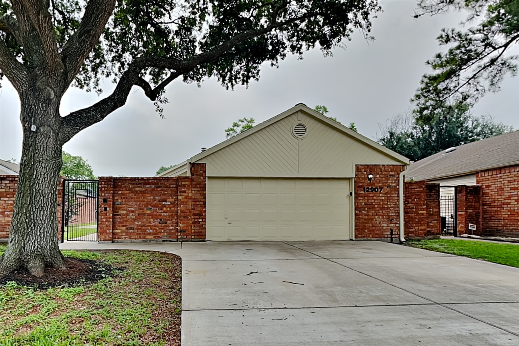 12907 Stancliff Oaks Street Sugar Land TX 77478