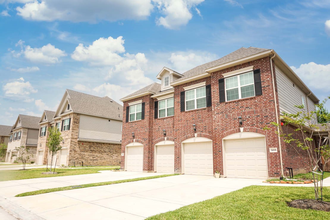 7479 Thunder Street Pearland TX 77584
