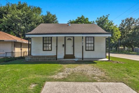 3949 Taft Avenue Groves TX 77619