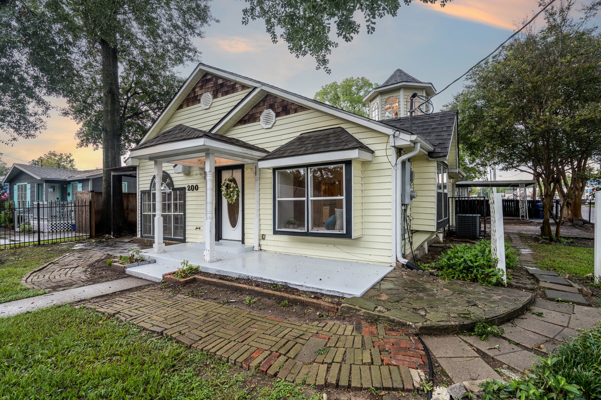 200 Fannin Street Tomball TX 77375