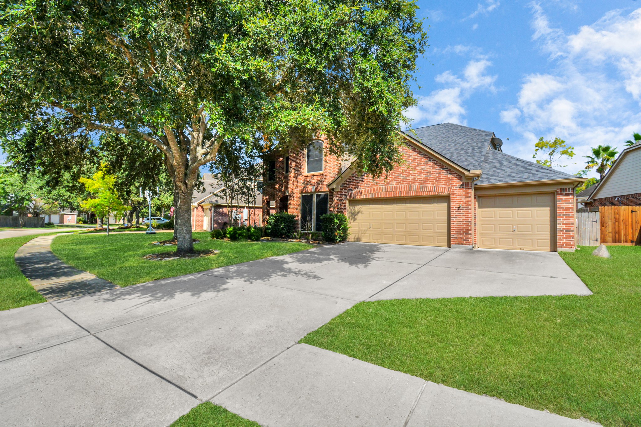 2204 Lakewind Lane League City TX 77573