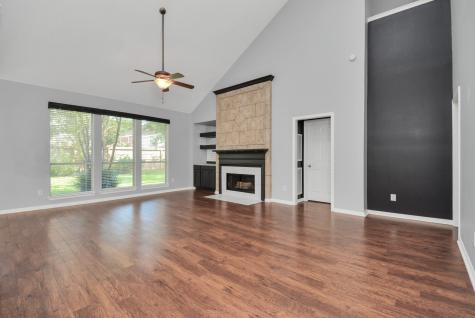 2204 Lakewind Lane League City TX 77573
