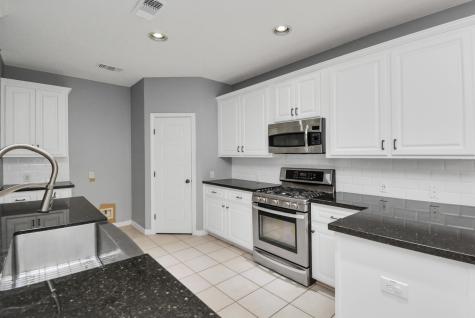 2204 Lakewind Lane League City TX 77573