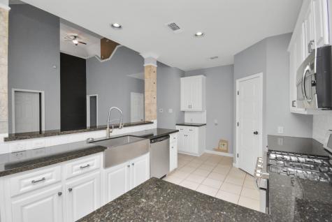 2204 Lakewind Lane League City TX 77573