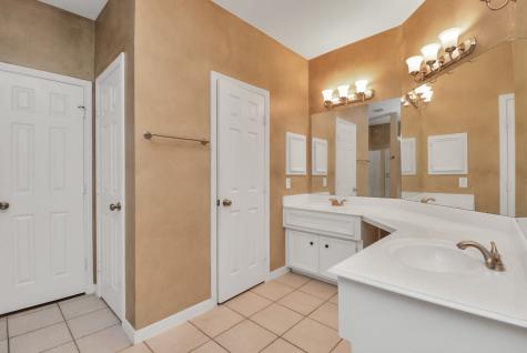 2204 Lakewind Lane League City TX 77573