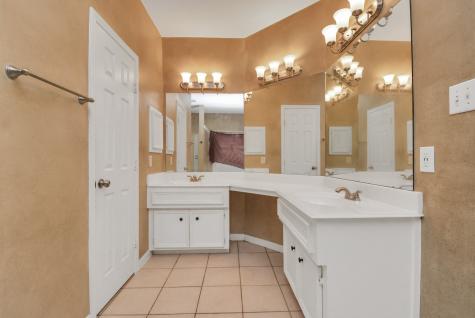 2204 Lakewind Lane League City TX 77573