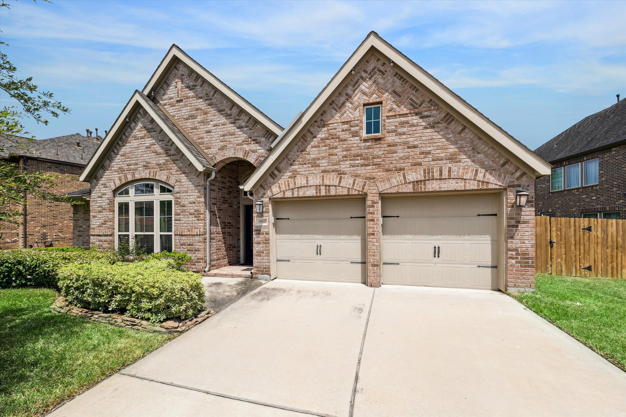 1917 Cayman Bend Lane Pearland TX 77584