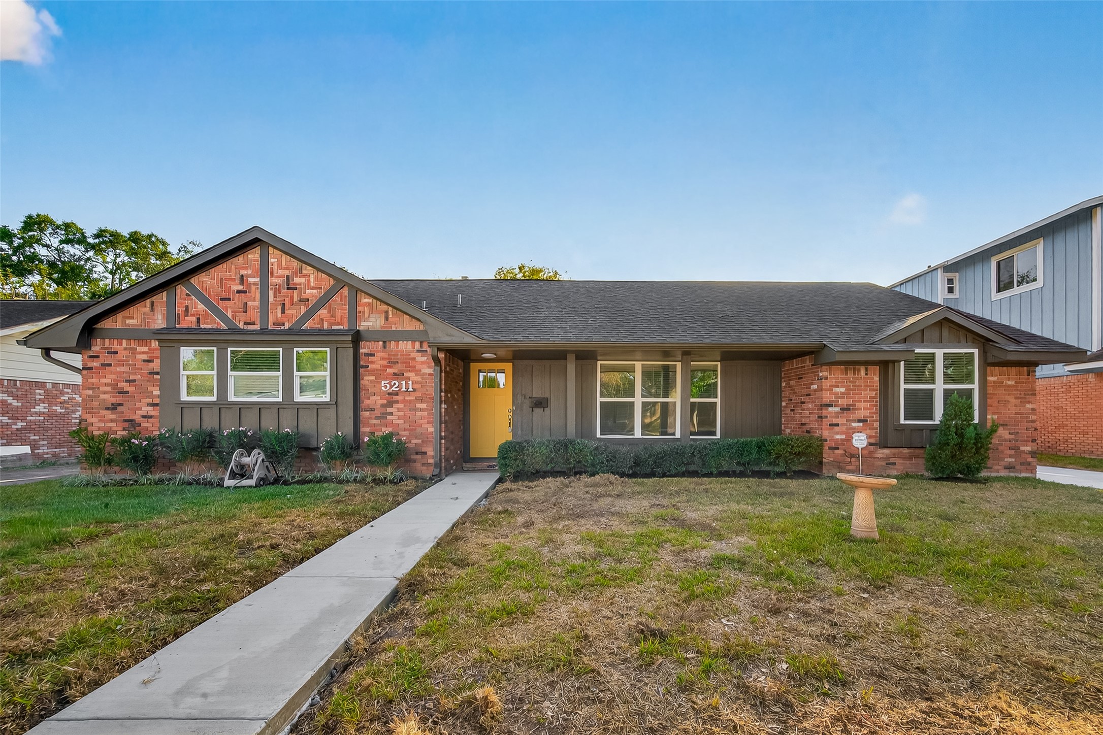 5211 Hummingbird Street Houston TX 77035