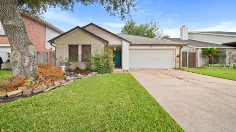 2012 Sandy Knoll Drive Missouri City TX 77489