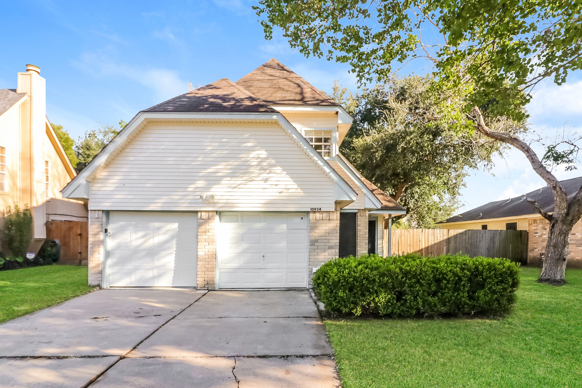 10934 Olivewood Drive Houston TX 77089