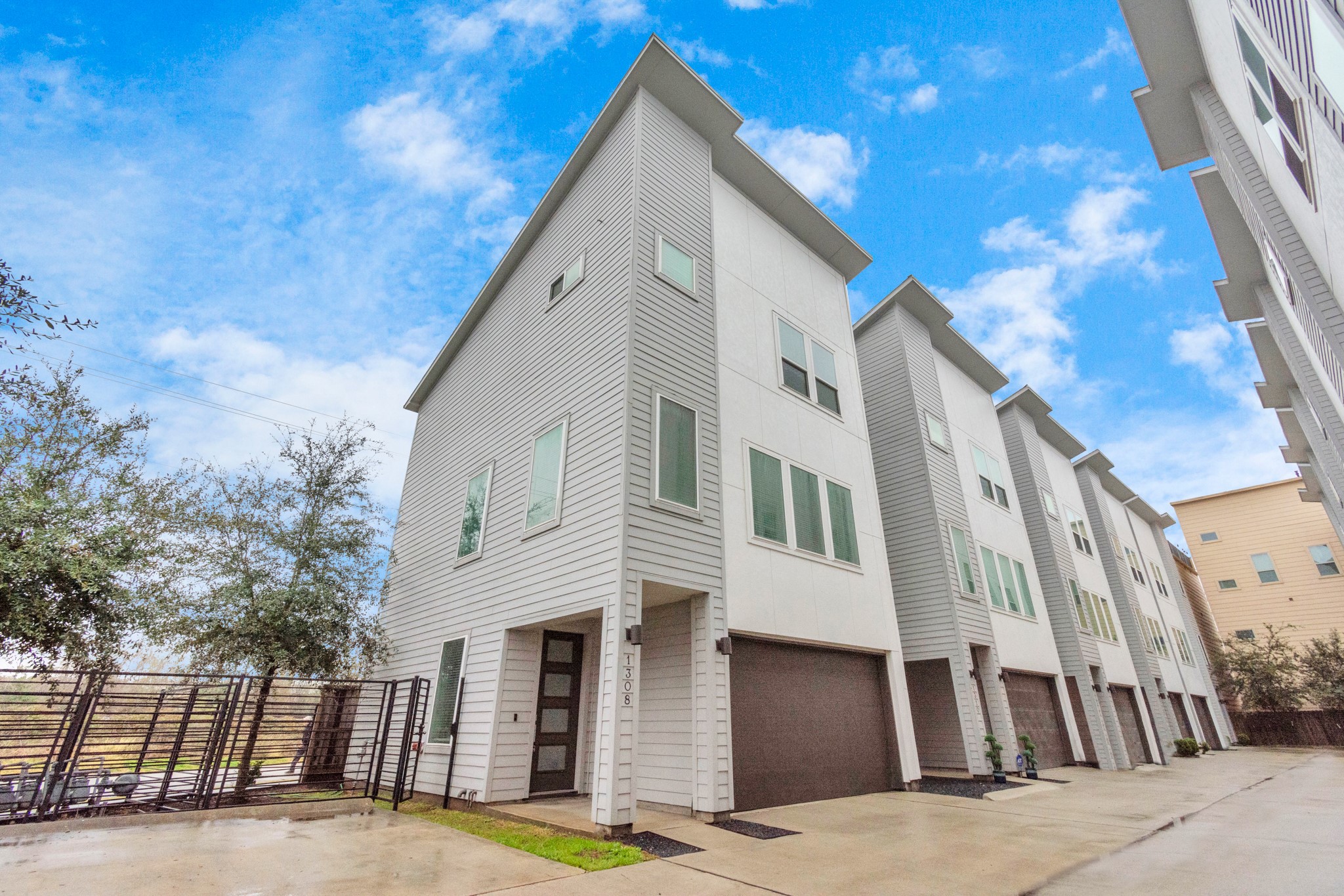 1308 Hussion Street Houston TX 77003