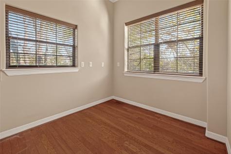 2063 W 14th 1/2 Street Houston TX 77008