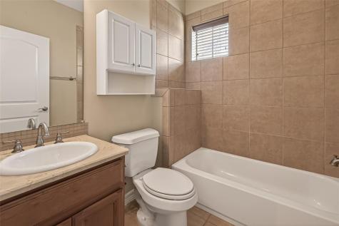 2063 W 14th 1/2 Street Houston TX 77008