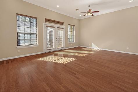 2063 W 14th 1/2 Street Houston TX 77008