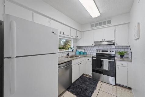 10855 Meadowglen Lane 1131 Houston TX 77042