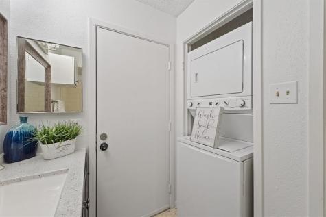 10855 Meadowglen Lane 1131 Houston TX 77042