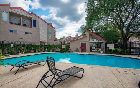 10855 Meadowglen Lane 1131 Houston TX 77042