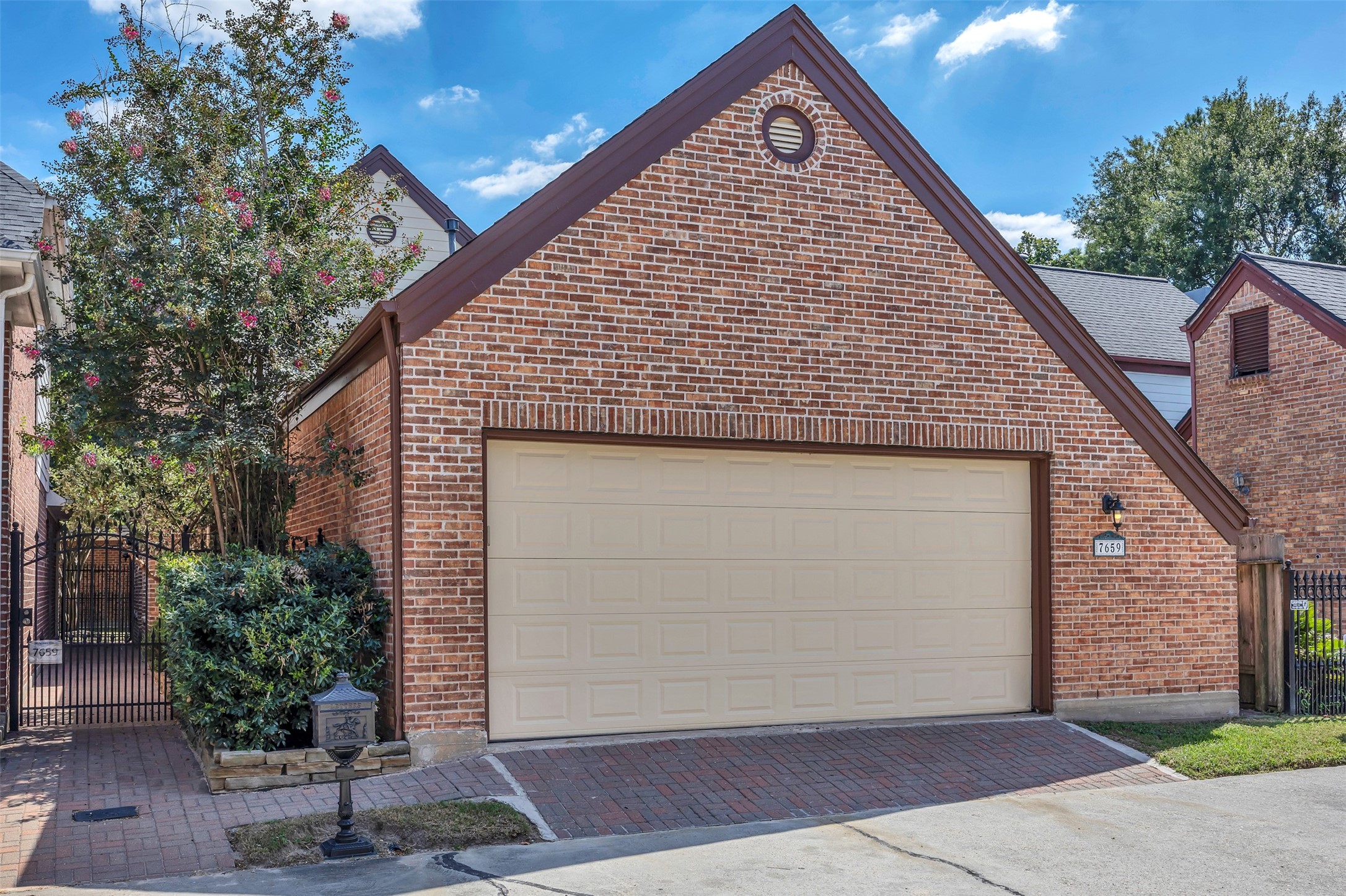 7659 Ameswood Road Houston TX 77095