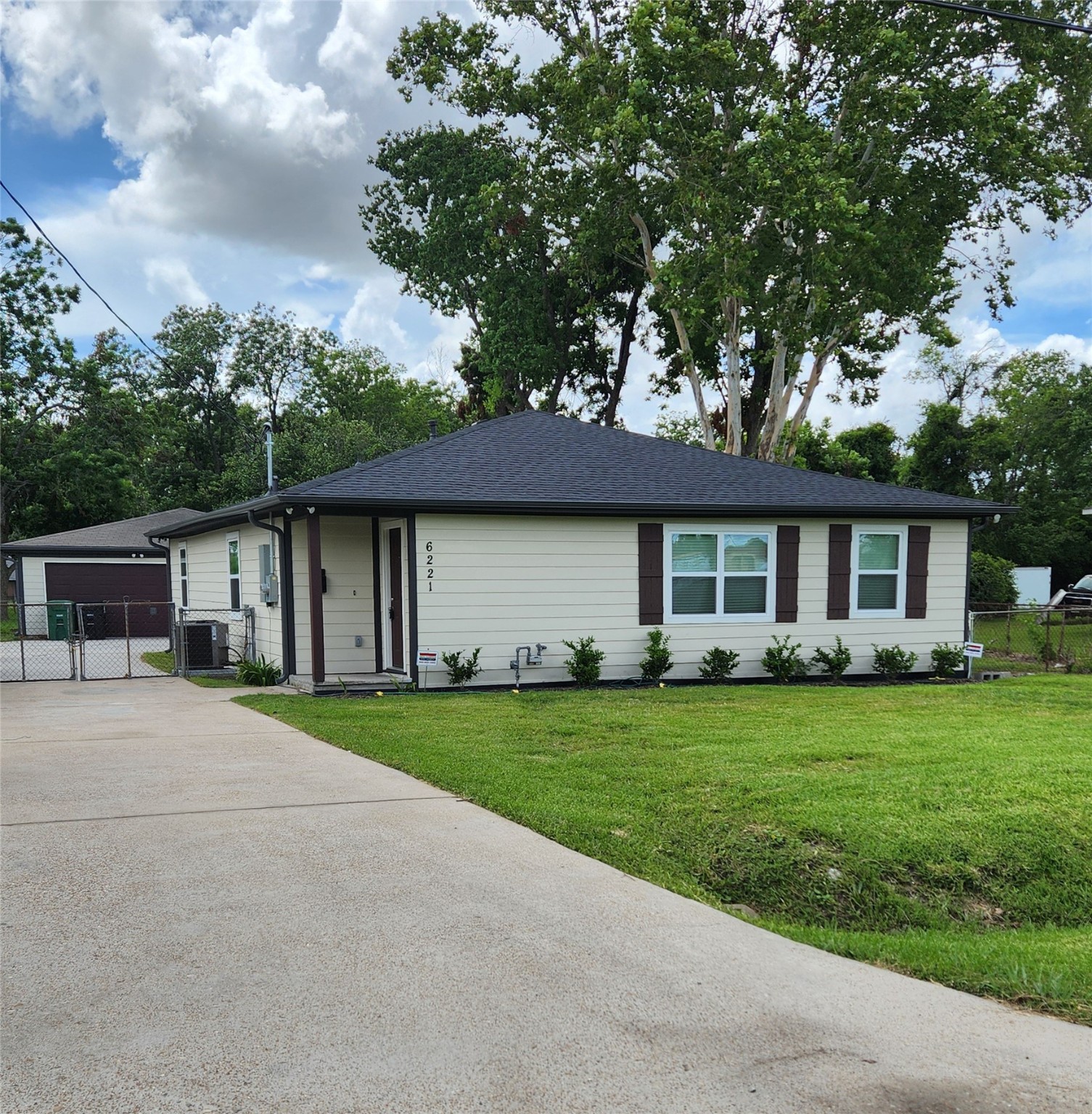 6221 Wipprecht Street Houston TX 77026
