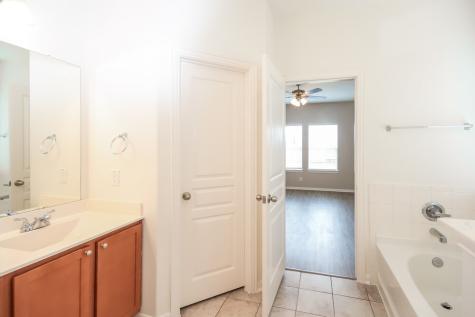 2302 Thunderbolt Peak Drive Rosharon TX 77583
