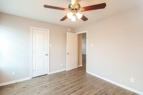 2302 Thunderbolt Peak Drive Rosharon TX 77583