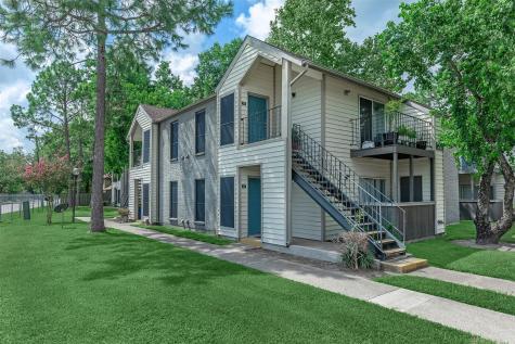 1111 W Main Street 2203 League City TX 77573