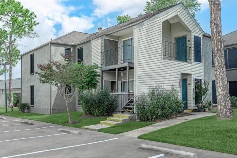 1111 W Main Street 2203 League City TX 77573