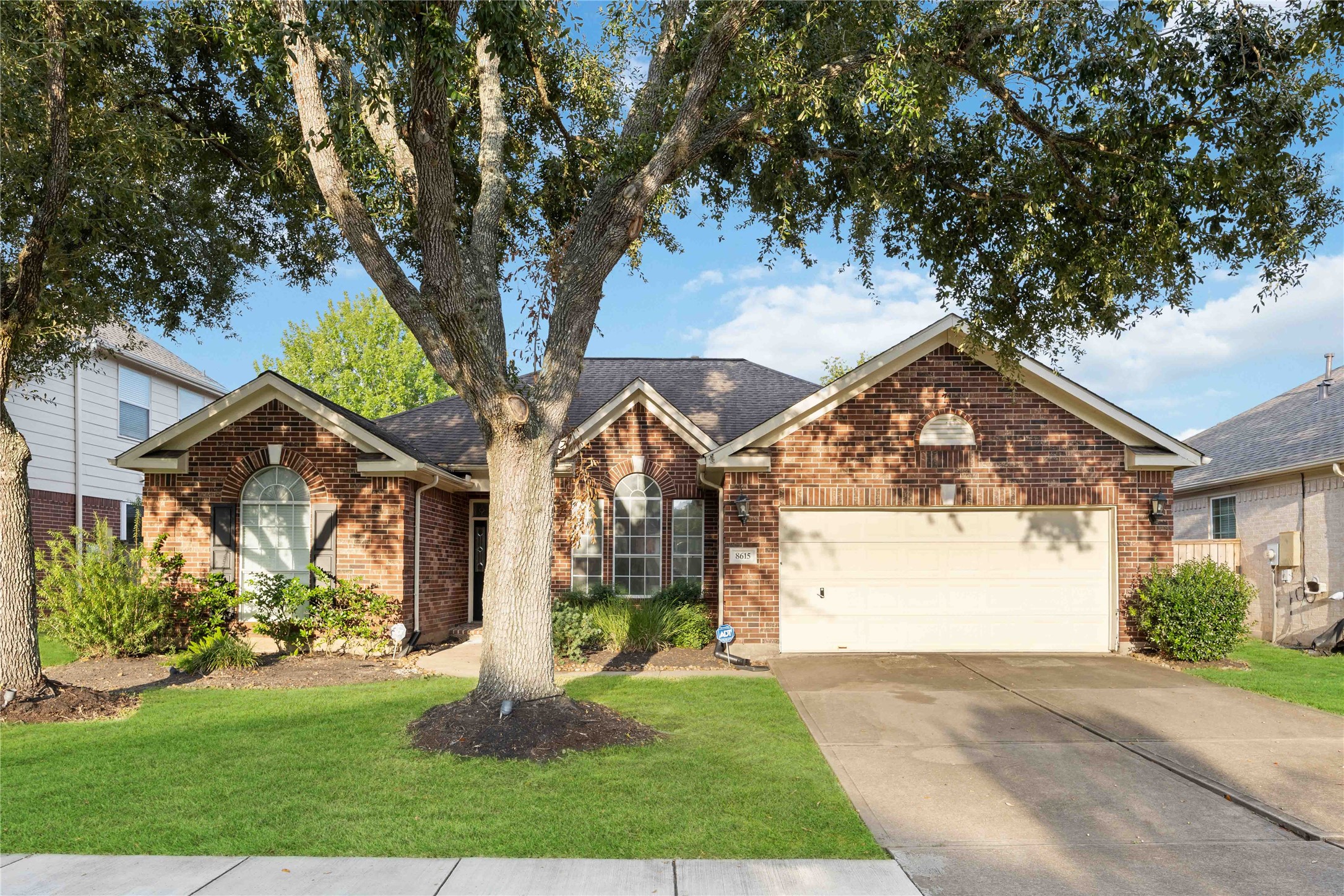 8615 Saratoga Drive Sugar Land TX 77479