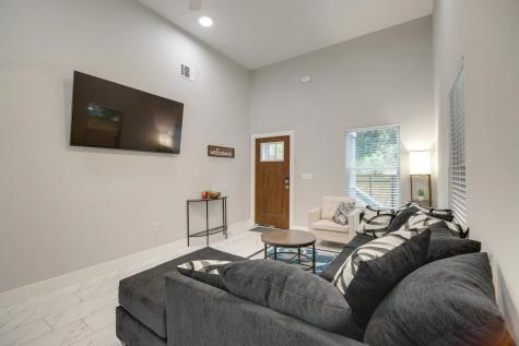 3523 Bain Street Houston TX 77026