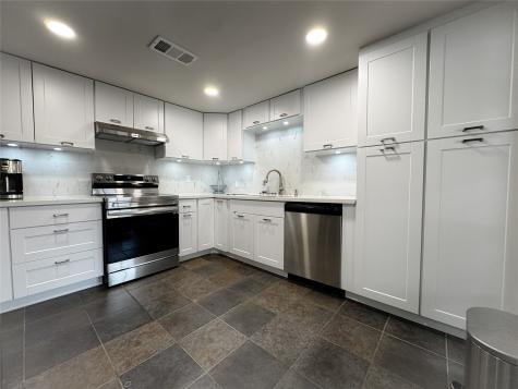 637 S Ripple Creek Drive 637 Houston TX 77057