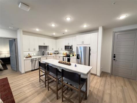 11604 Stonehollow Drive B6.252 Austin TX 78758