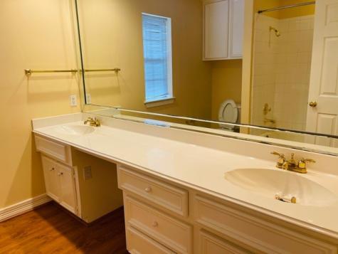 2015 Castlewind Court League City TX 77573