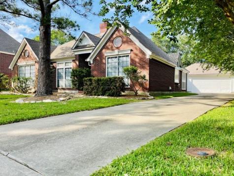 2015 Castlewind Court League City TX 77573