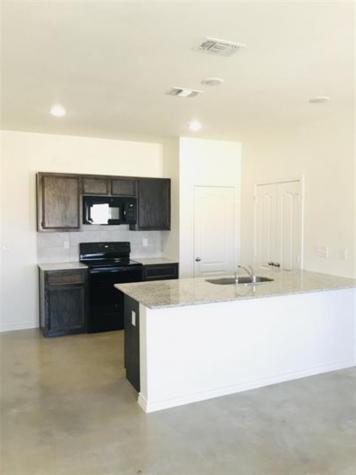 6009 Amelia Earhart Boulevard Killeen TX 76543