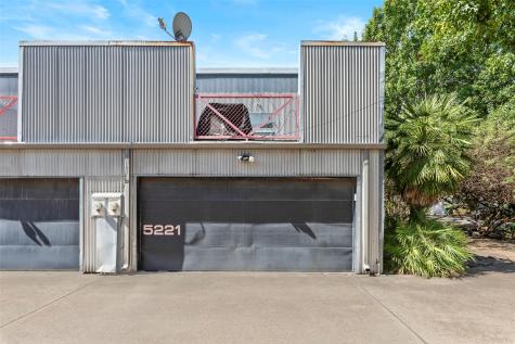 5221 Blossom Street Houston TX 77007