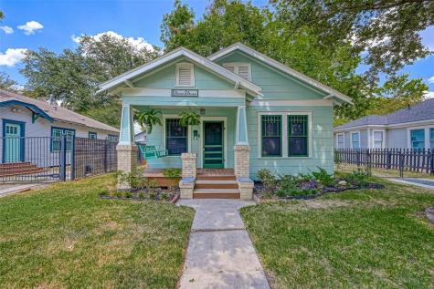 1111 Winston Street Houston TX 77009