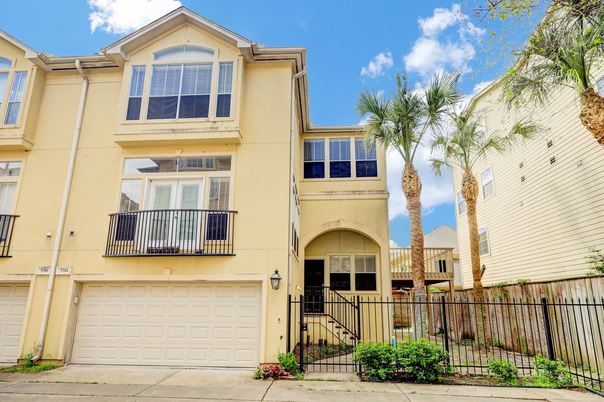 5314 Blossom Street Houston TX 77007