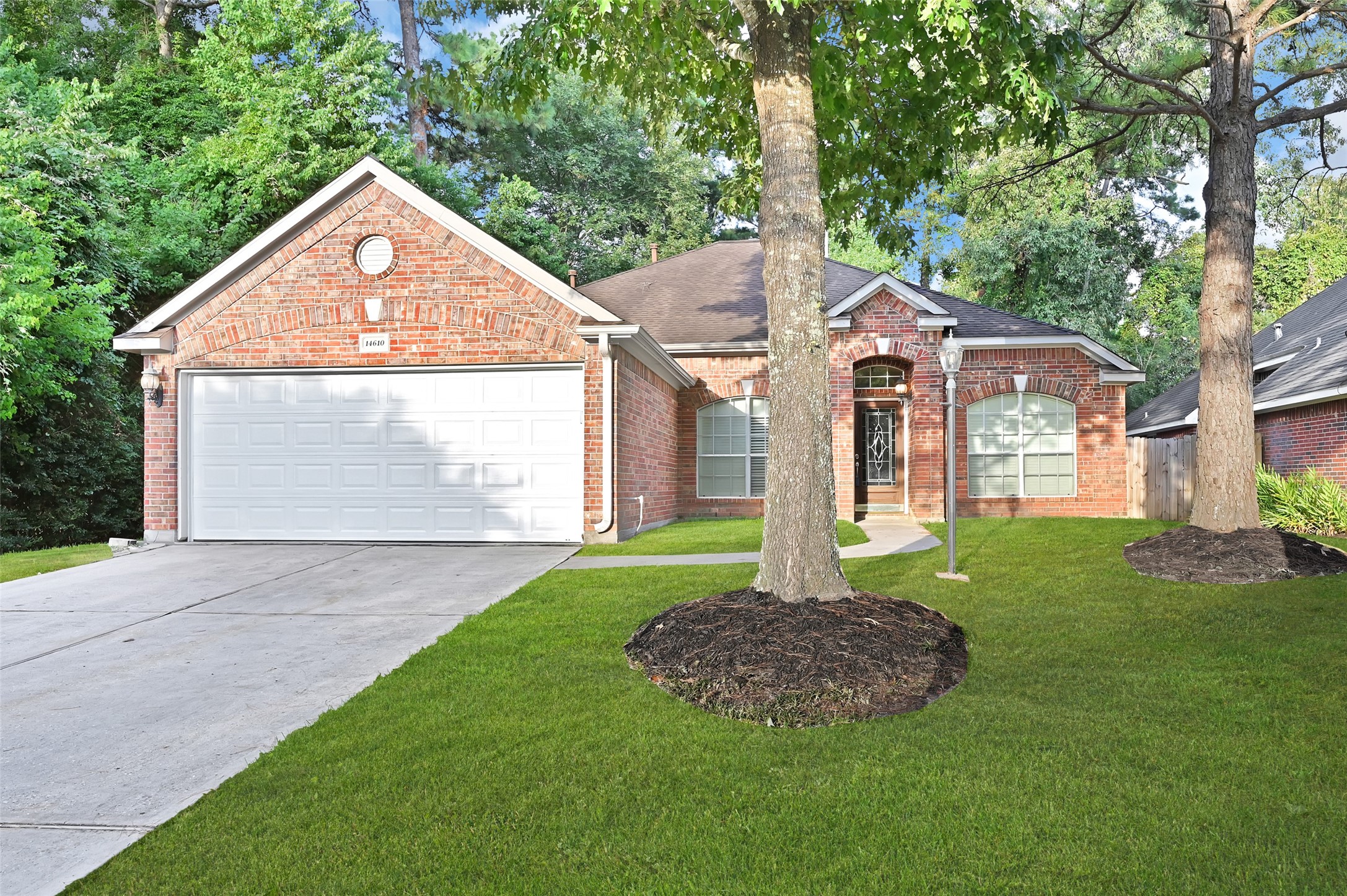 14610 Southern Magnolia Circle Houston TX 77044