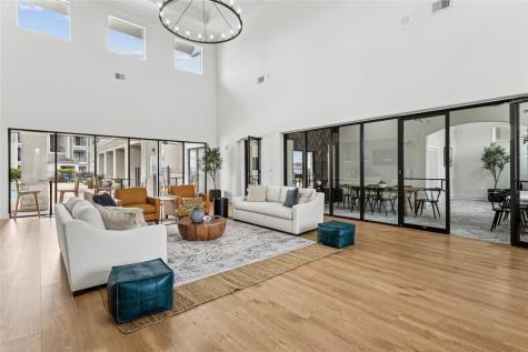 14807 Woodland Hills Drive 7104 Houston TX 77396