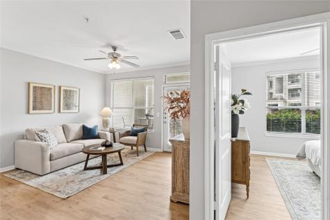 14807 Woodland Hills Drive 7104 Houston TX 77396
