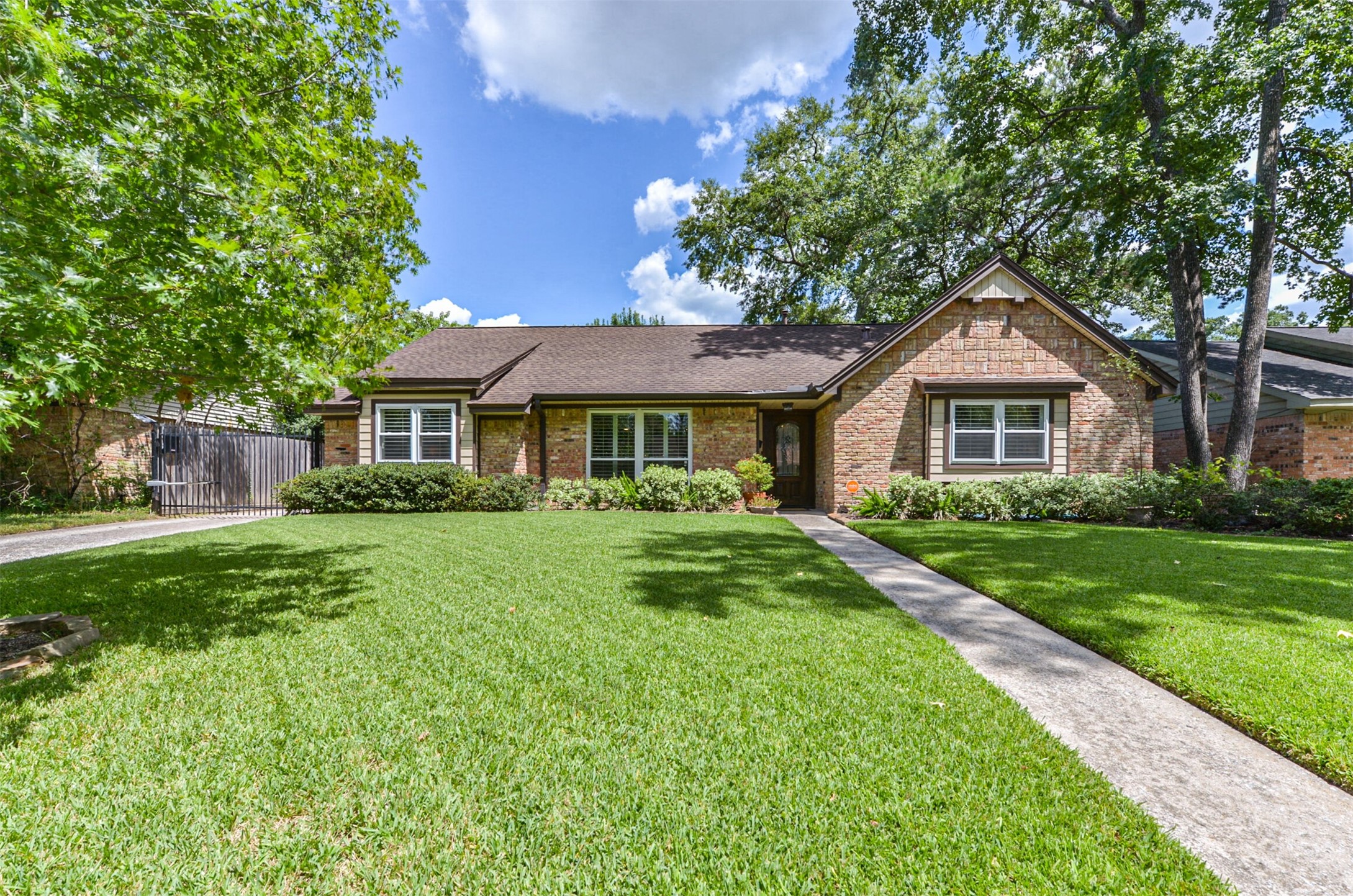 5006 Shady Nook Court Houston TX 77018