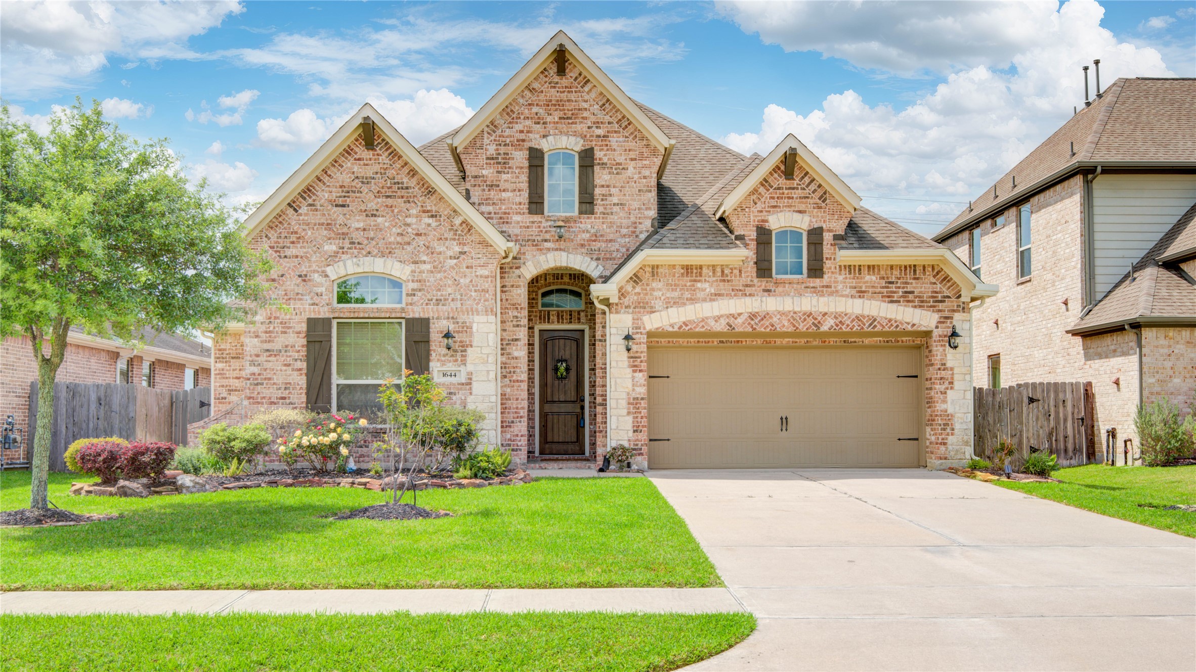 1644 Longwood Glen Lane Friendswood TX 77546