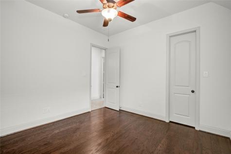 1644 Longwood Glen Lane Friendswood TX 77546